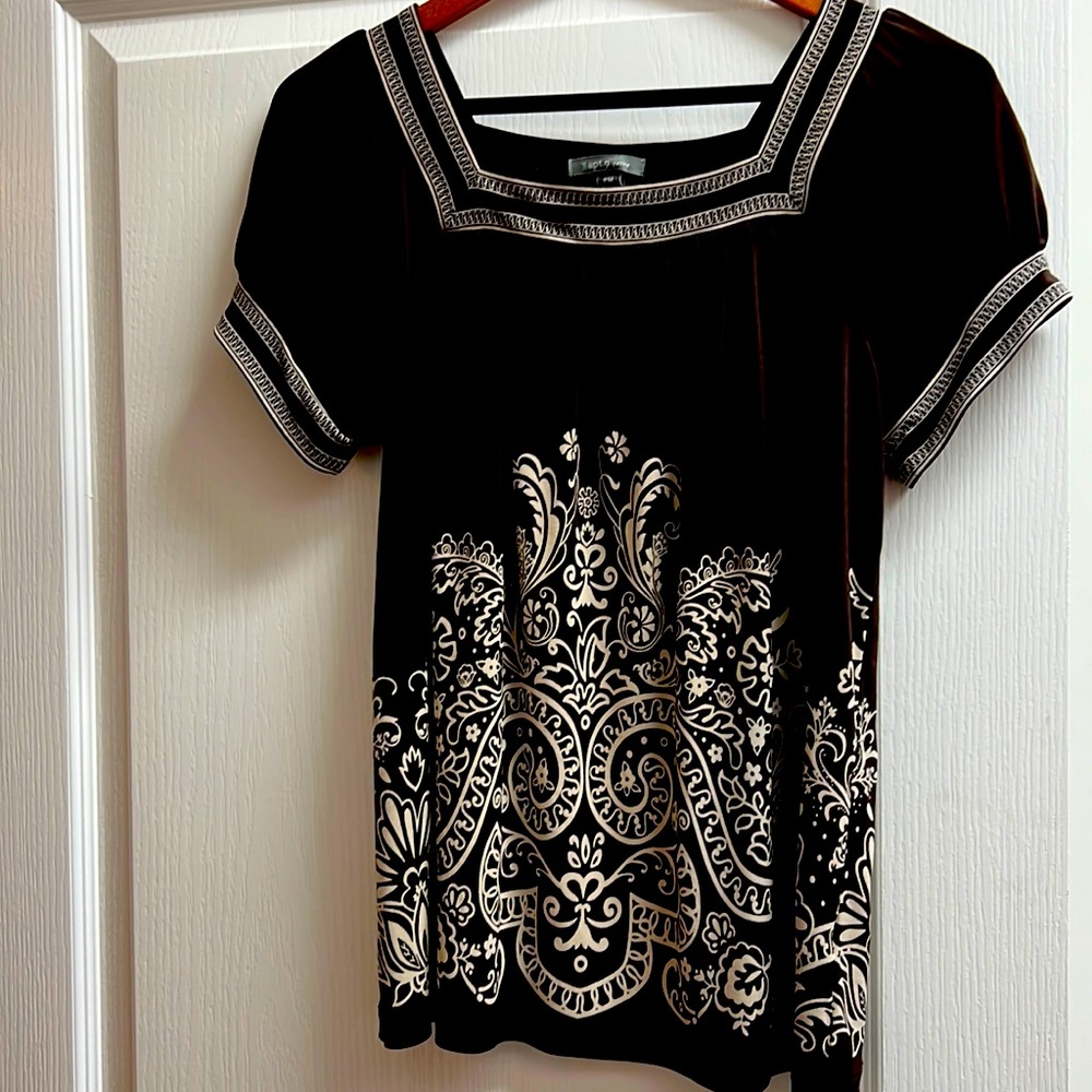 Rarely work Apt 9 dress top, polyester